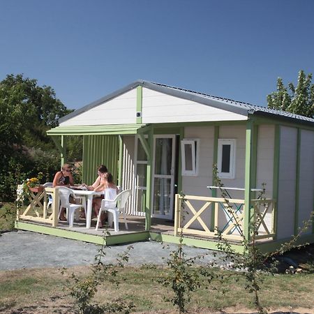Готель Camping Des Rulieres Saint-Valerien Номер фото